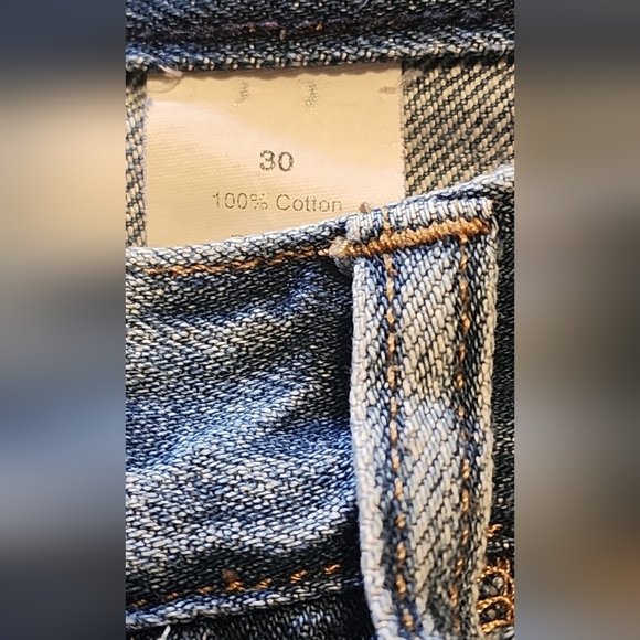 J CREW Selvedged Medium Wash DIstressed Cuffed Women's Denim Short Sz. 30** - Picture 4 of 9